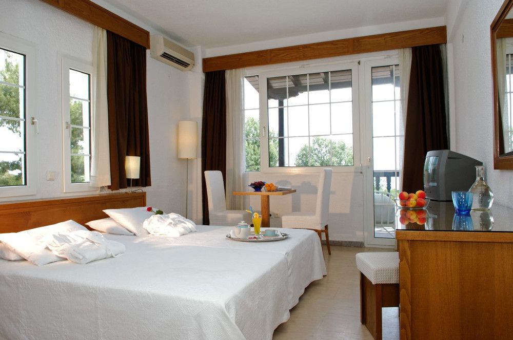 Alexander the Great Beach Hotel фото 19