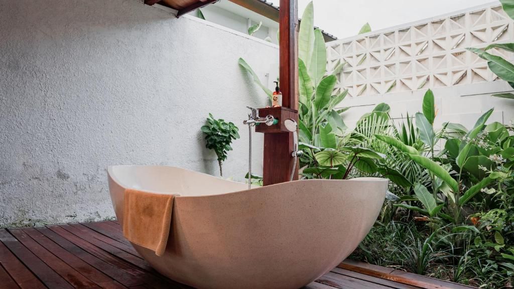 Lovina Haven Boutique Resort фото 38