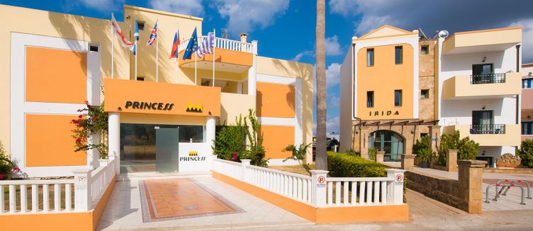 Фото отеля Irida Hotel Apartments