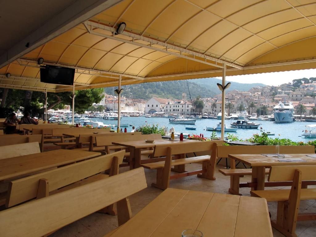 Delfin Hvar Harborcourt фото 3