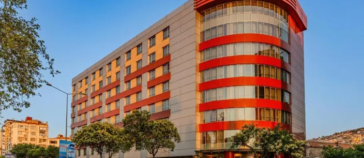 Фото отеля Ramada Plaza Izmir
