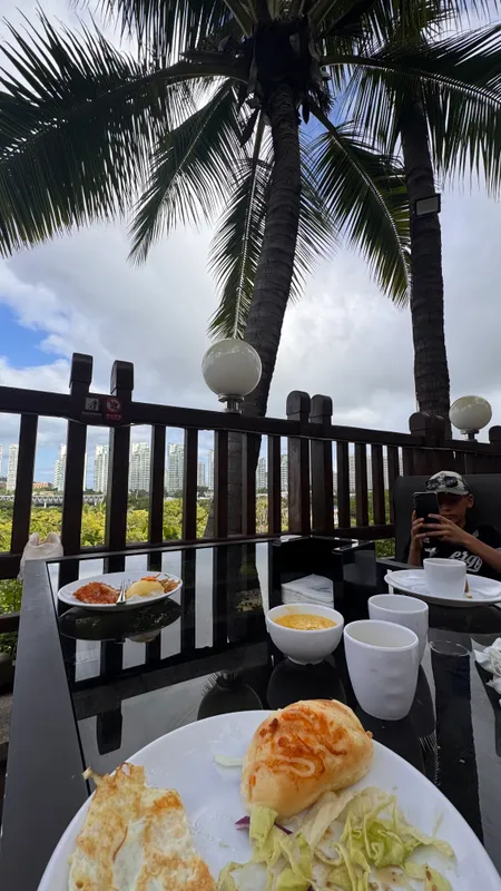 Four Seasons Ocean Courtyard Hotel фото 27