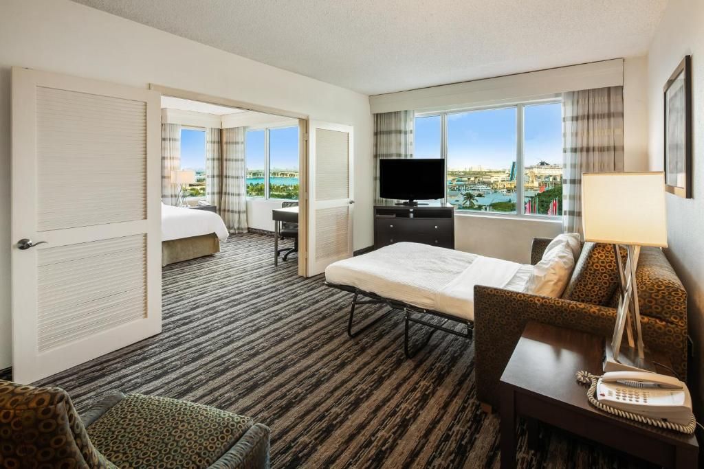 Holiday Inn Port of Miami Downtown фото 24
