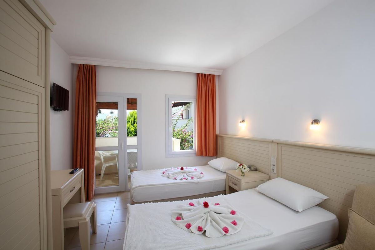 Апарт-отель «Summer Garden Suites & Beach» фото 61