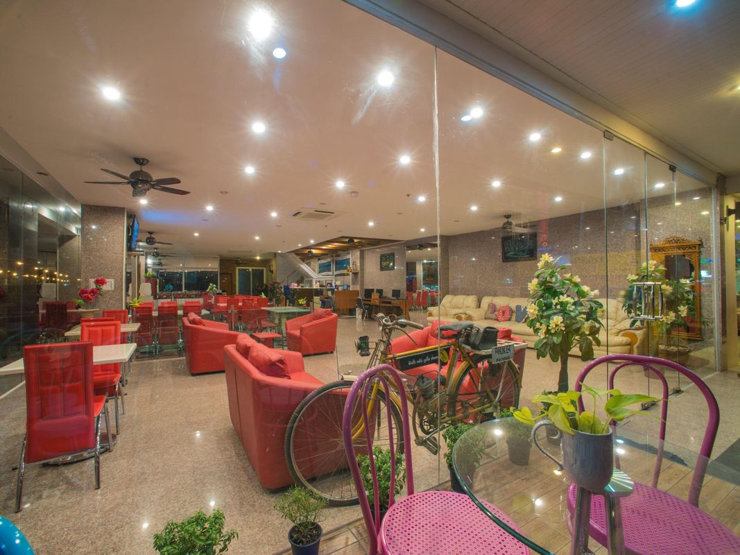 OYO 861 Patong Dynasty Hotel фото 6