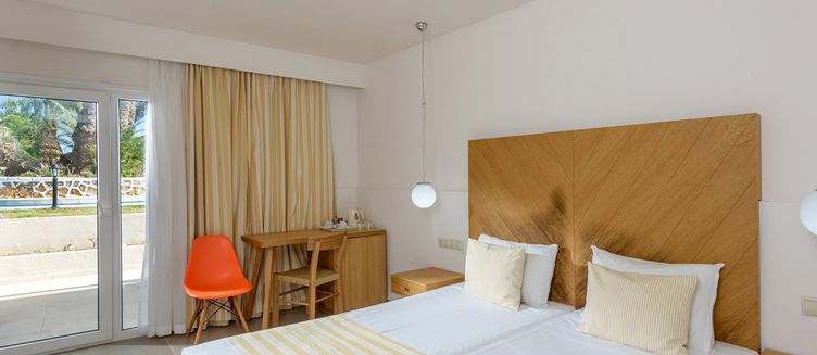 Фото отеля Zeus Hotels Palm Beach