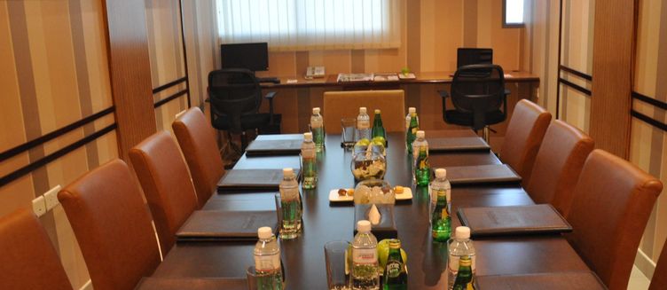 Фото отеля Fortune Royal Hotel