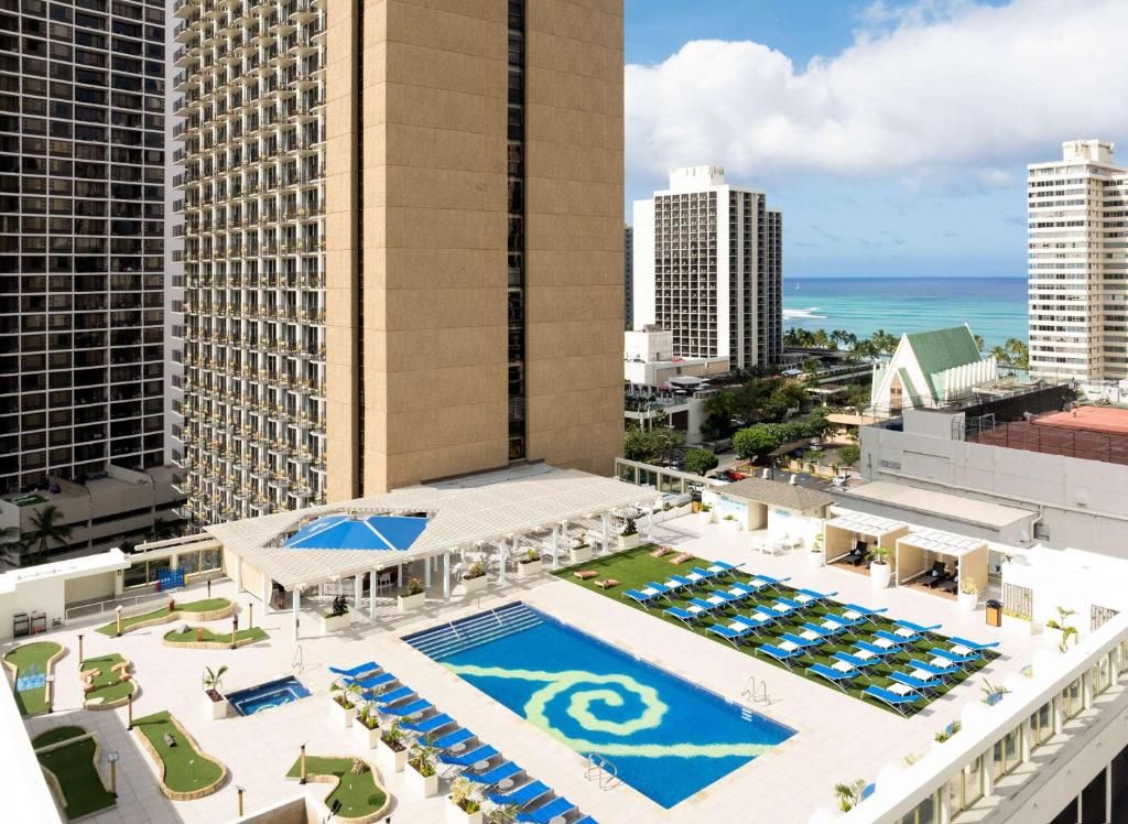 Hilton Waikiki Beach Hotel фото 20