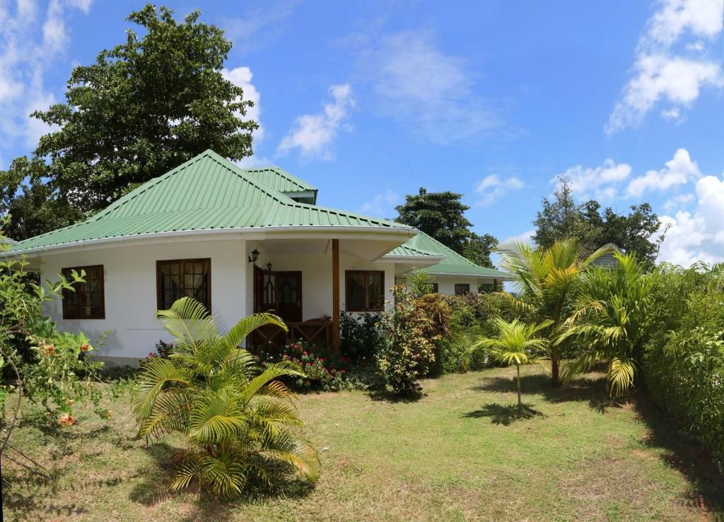 Le Surmer Self Catering Chalets фото 14