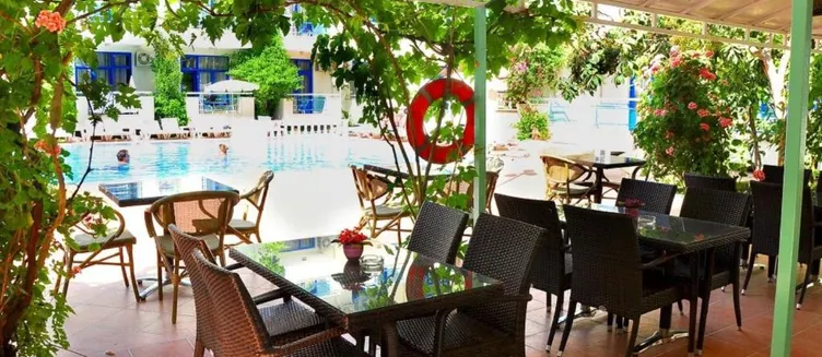 Фото отеля Merhaba Hotel