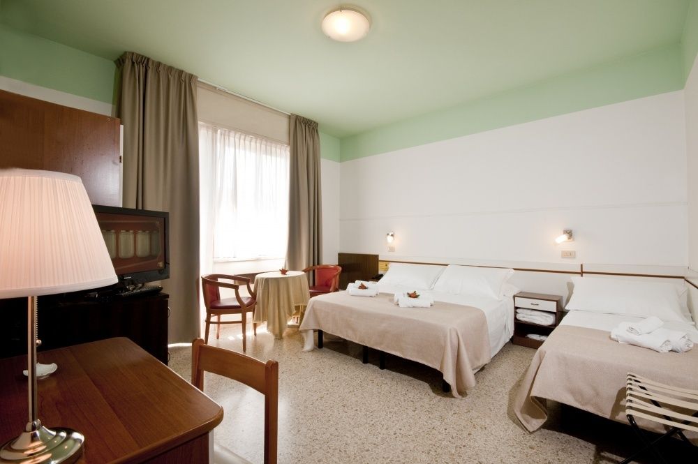 La Perla Hotel фото 2