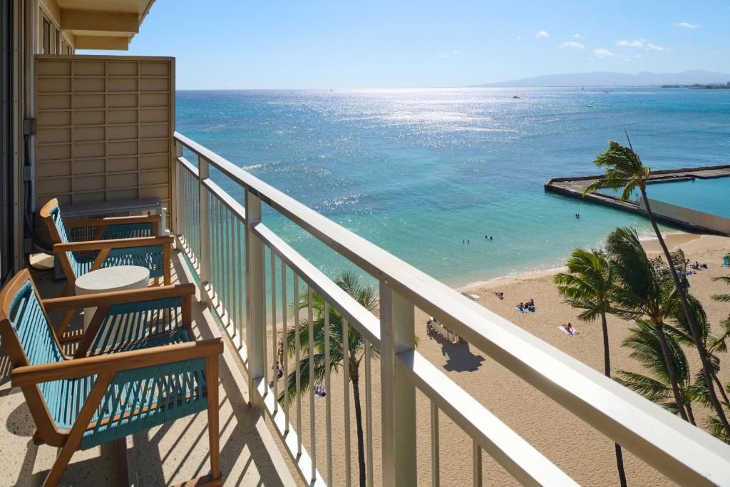 The New Otani Kaimana Beach Hotel фото 71