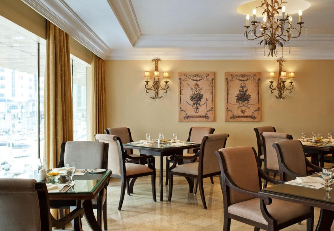 Sheraton Khalidiya Hotel фото 9