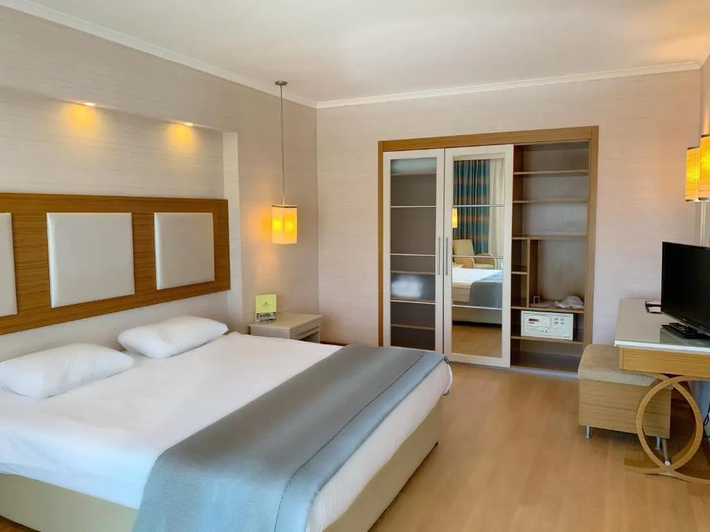 Royal Asarlik Beach Hotel & Spa фото 4