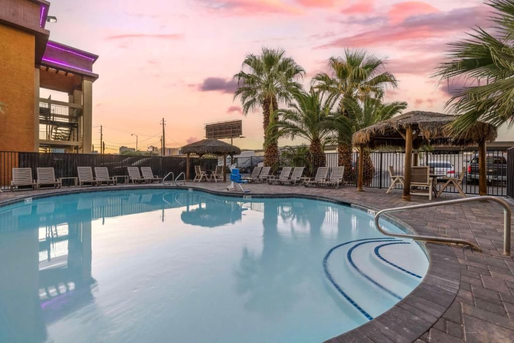 Best Western McCarran Inn фото 38
