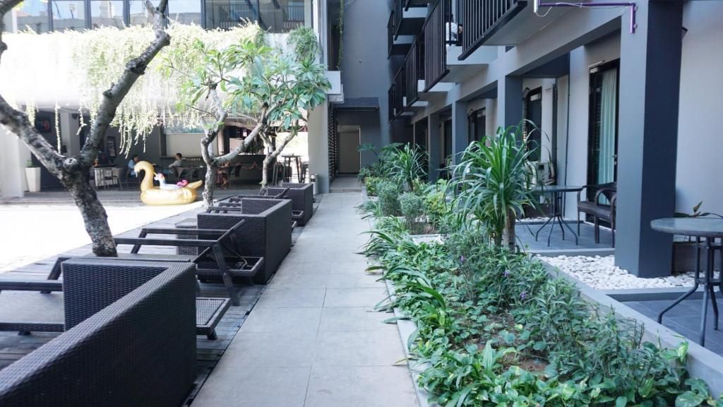 Instyle Hotel Kuta фото 19