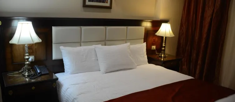 Фото отеля The Guard Hotel