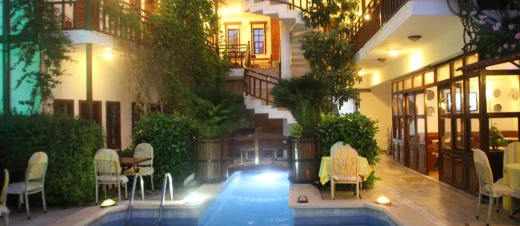 Фото отеля Karyatit Hotel