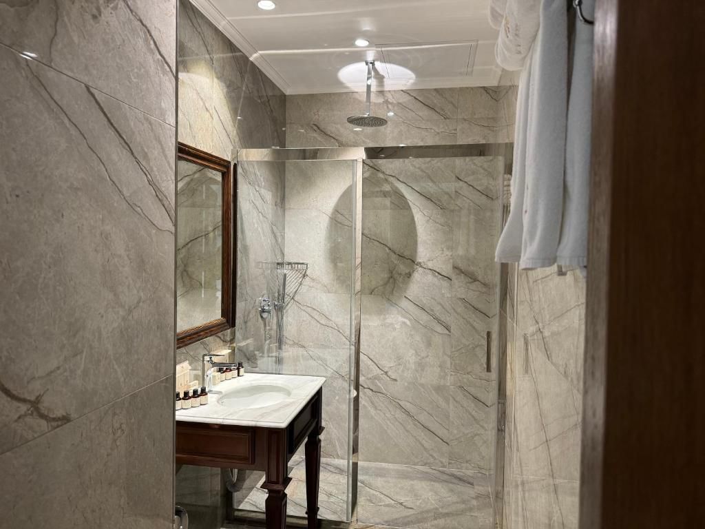 Midway Baku Hotel фото 10