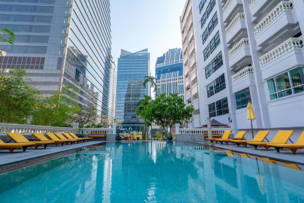 Boulevard Hotel Bangkok Sukhumvit фото 32