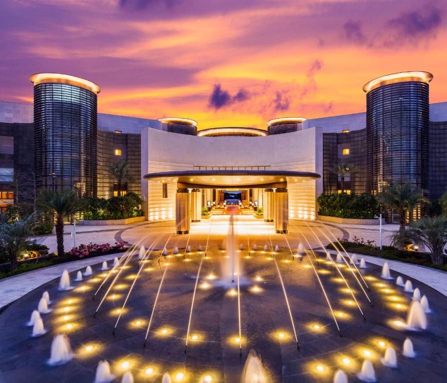 Thousand Cranes Sanya Yazhou Bay Int'l Exchange Centre, Curio by Hilton фото 26