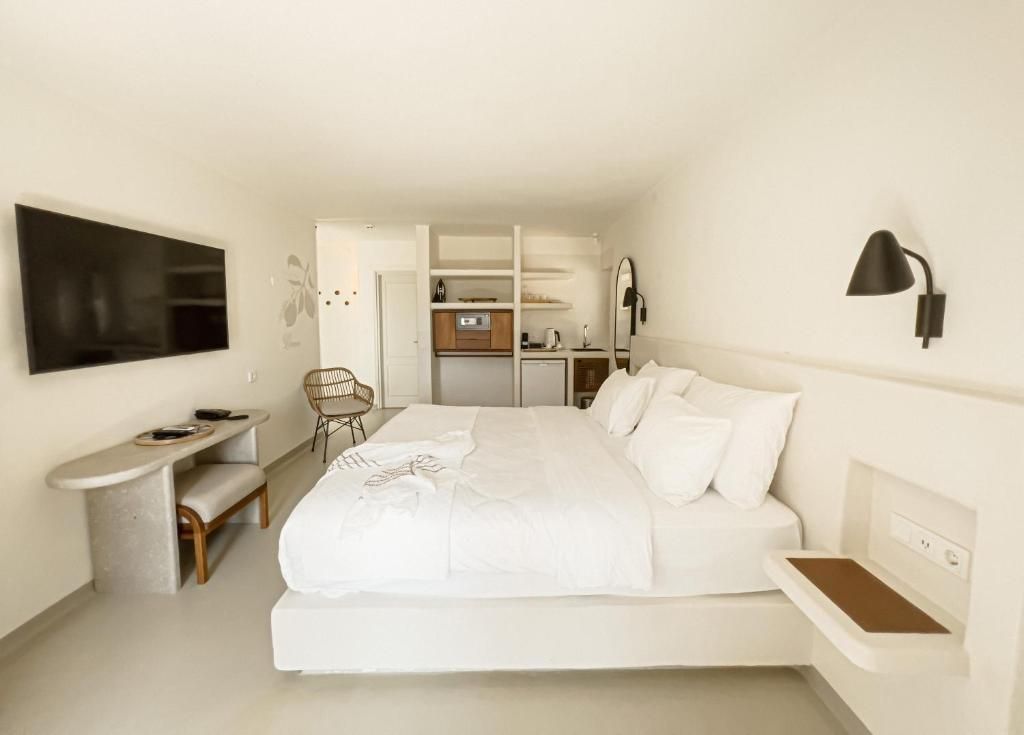 Pilos Suites фото 1