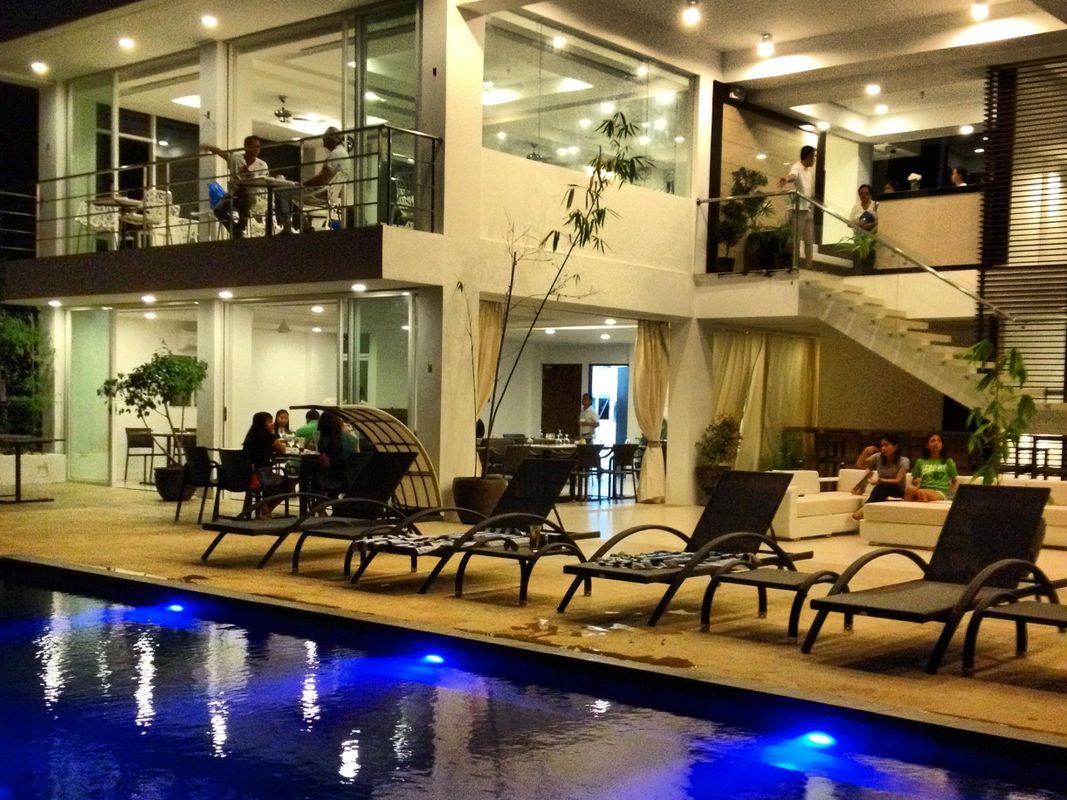 Ocean Suites Bohol Boutique Hotel фото 7