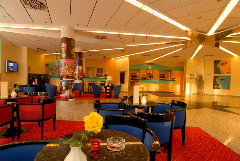 AZIMUT Hotel Dresden фото 8