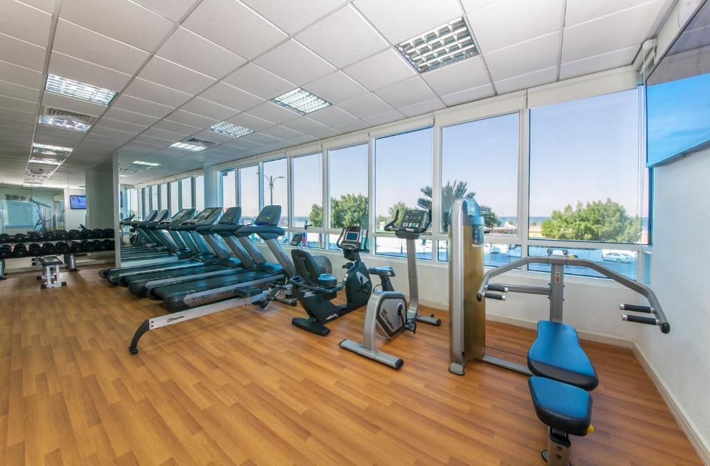Ramada by Wyndham Beach Hotel Ajman фото 16