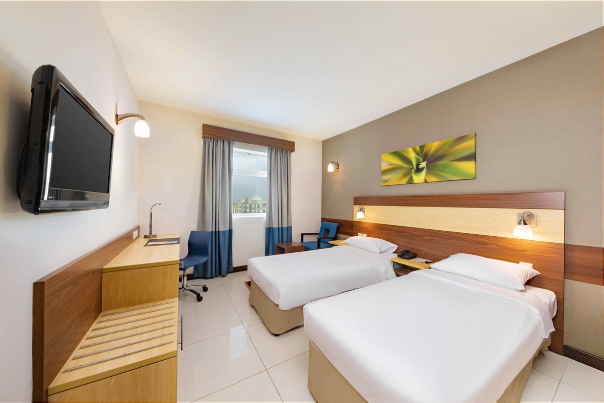 Citymax Hotel Sharjah фото 1
