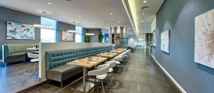 Фото отеля Premier Inn Dubai Ibn Battuta Mall