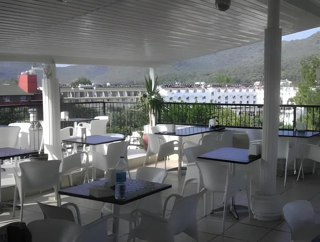 Romeo Beach Hotel фото 10
