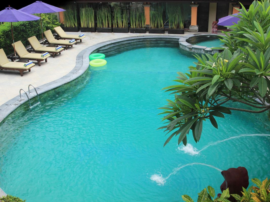 Royal Tunjung Hotel & Villa Legian фото 14