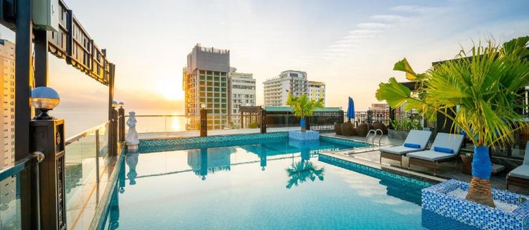 Фото отеля The Sail Hotel