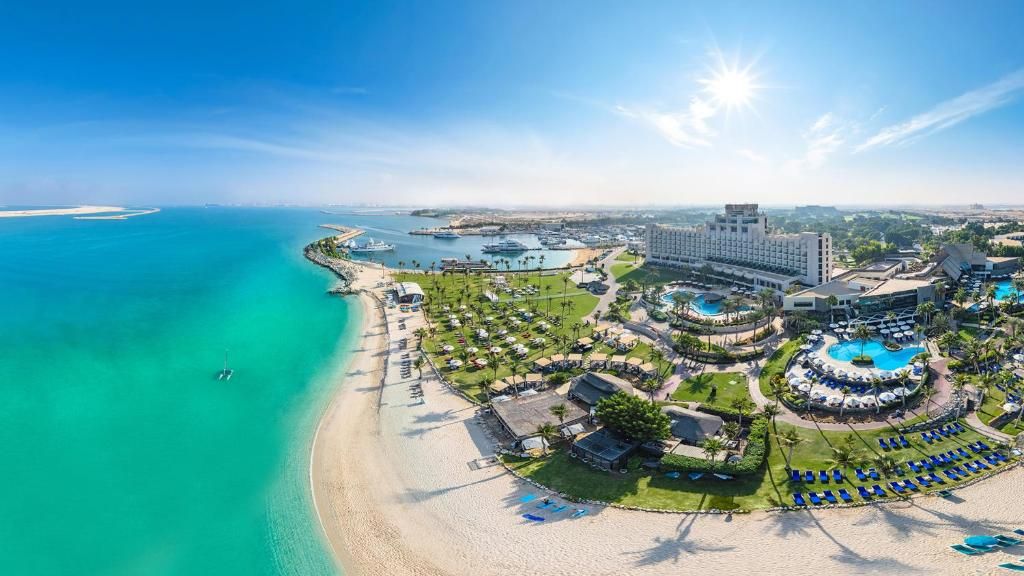 JA Beach Hotel фото 2