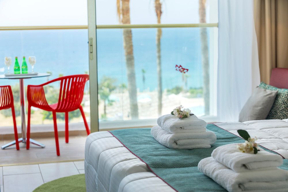The Leonardo Laura Beach Hotel фото 46