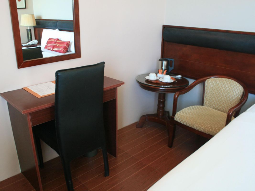 Allure Hotel & Suites фото 11