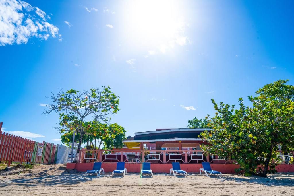 Shields Negril Villas LTD фото 9