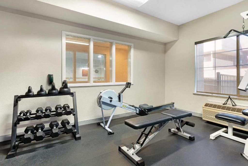 Comfort Inn & Suites Sacramento – University Area фото 15