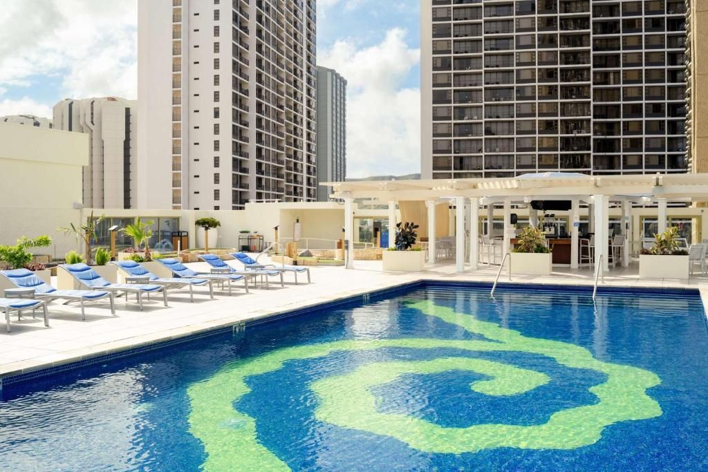 Hilton Waikiki Beach Hotel фото 38