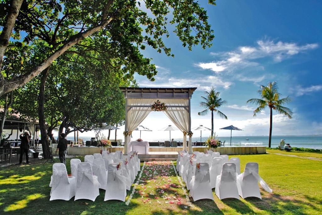 Bali Garden Beach Resort фото 62