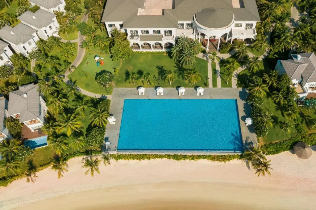 Nha Trang Marriott Resort & Spa, Hon Tre Island фото 7