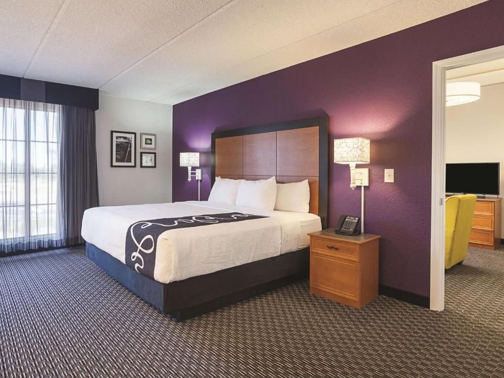 La Quinta Inn & Suites Miami Airport East фото 33
