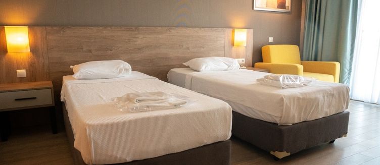 Фото отеля Lucida Beach Hotel