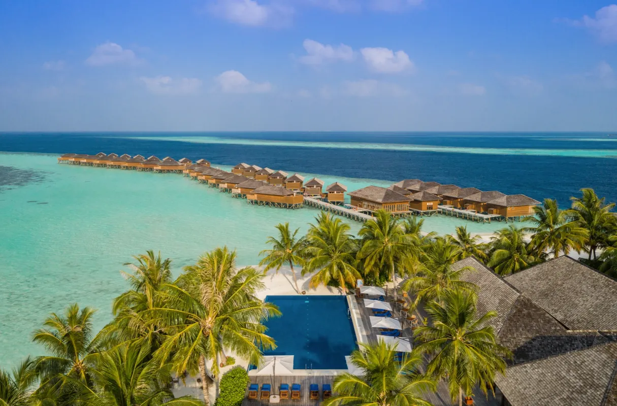 Vilamendhoo Island Resort & Spa фото 0