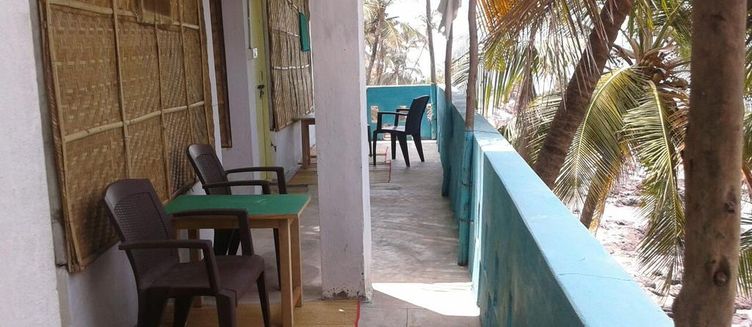 Фото отеля Om Ganesh Guest House Cliffside