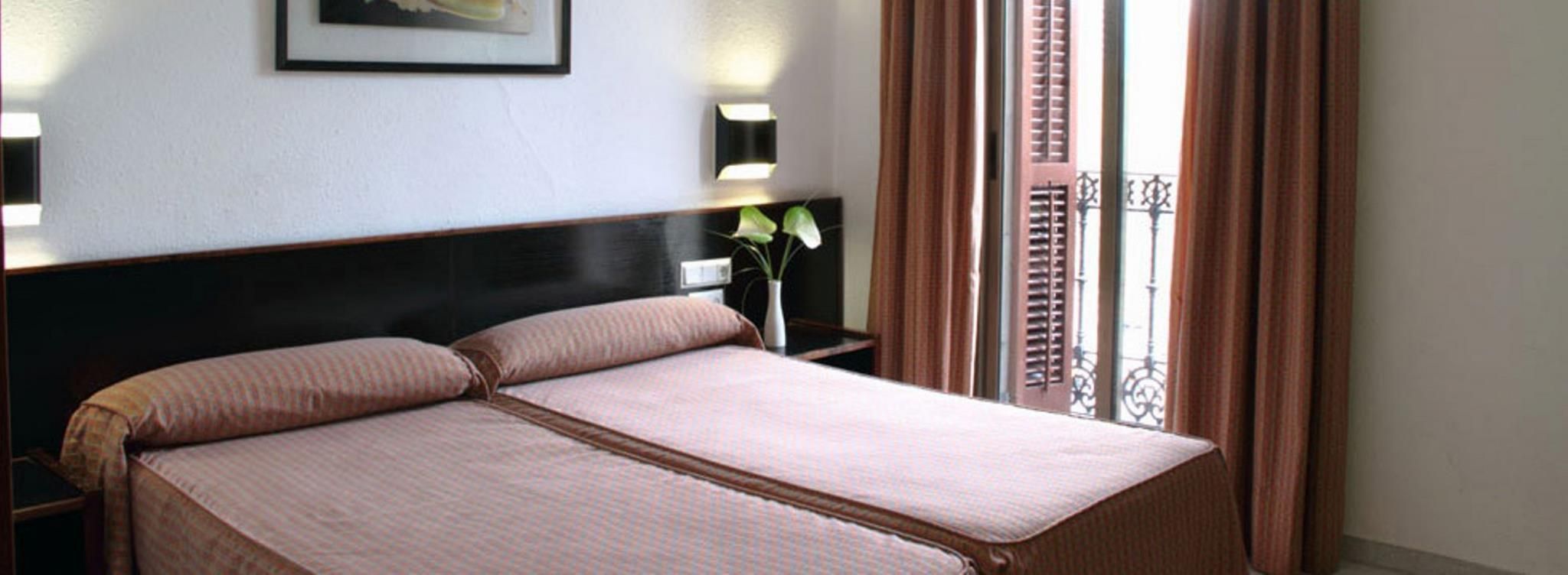 Hotel Monegal фото 2