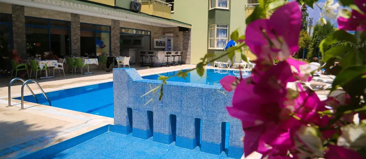 Фото отеля Almera Park Apart Hotel