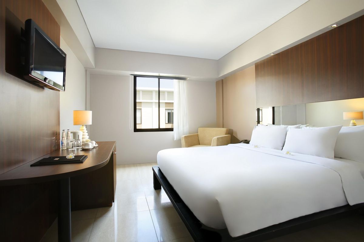 Hotel Santika Kuta фото 8