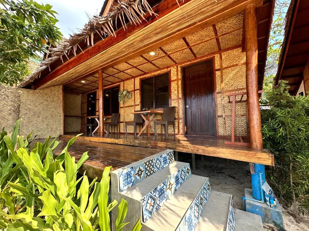 El Nido Beach Huts фото 3